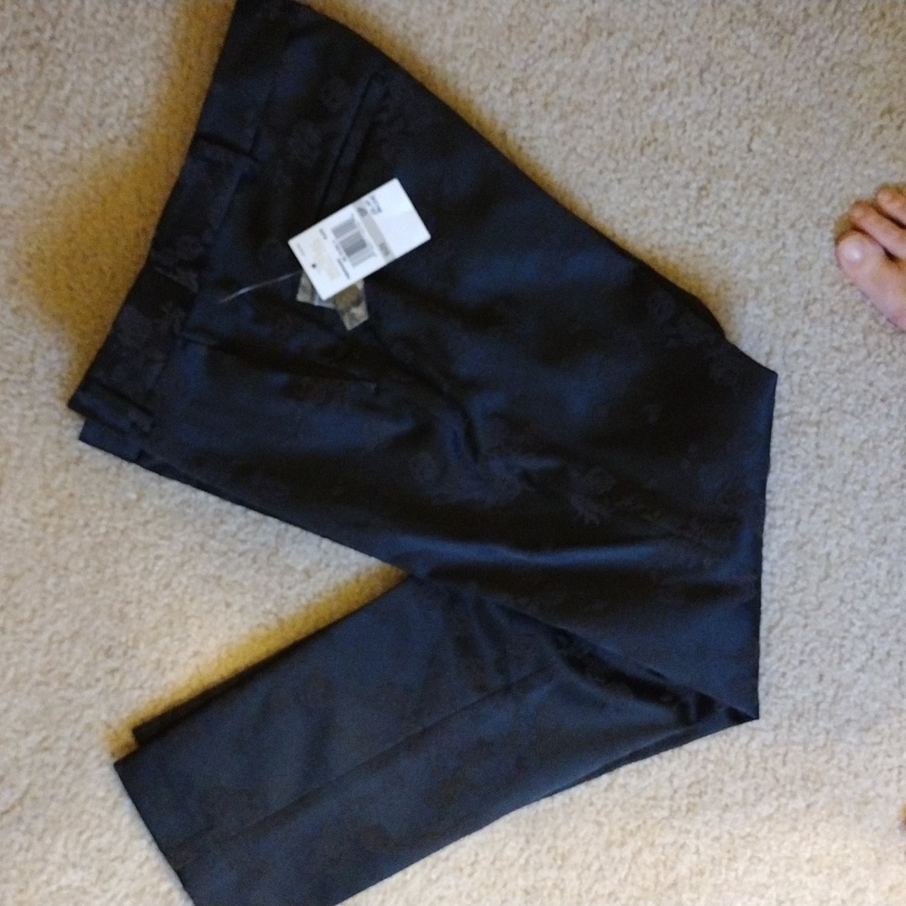 Michael Michael Kors Petite Black Floral Dress Pants - Picture 5 of 9